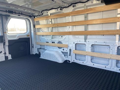 Used 2024 Ford Transit 250 Low Roof AWD w/ Exterior Upgrade Package image 17