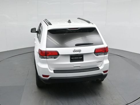 Used 2021 Jeep Grand Cherokee Laredo RWD image 40