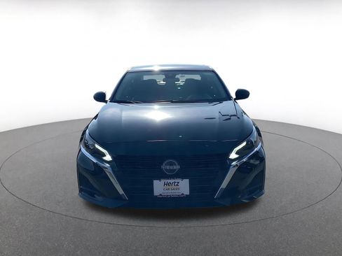 Used 2025 Nissan Altima 2.5 SV image 4