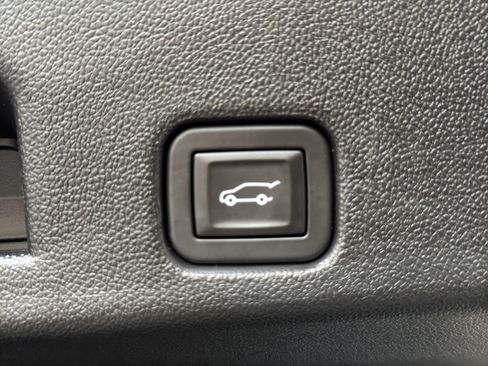 Used 2026 Chevrolet Traverse RS w/ LPO, Floor Liner Package AWD/4WD image 22