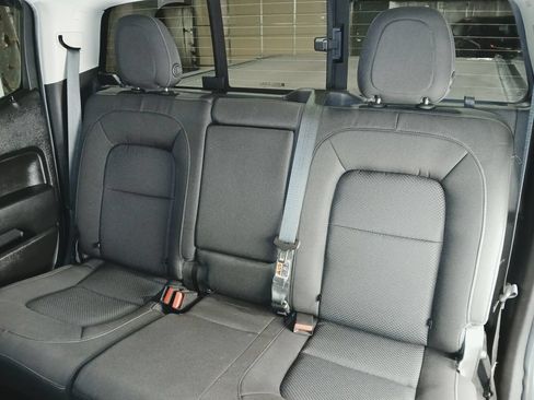 Used 2019 Chevrolet Colorado LT w/ LT Convenience Package AWD/4WD image 13