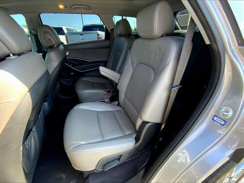 Used 2017 Hyundai Santa Fe Limited AWD/4WD image 21