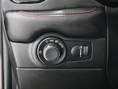 Certified 2025 Dodge Durango GT image 20