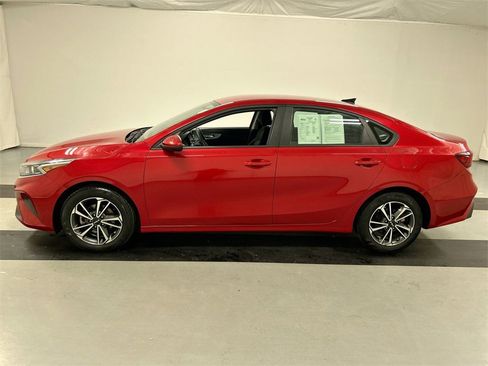 Certified 2023 Kia Forte LXS image 6