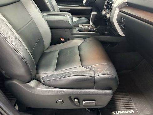 Used 2020 Toyota Tundra Limited w/ Limited Premium Package image 61