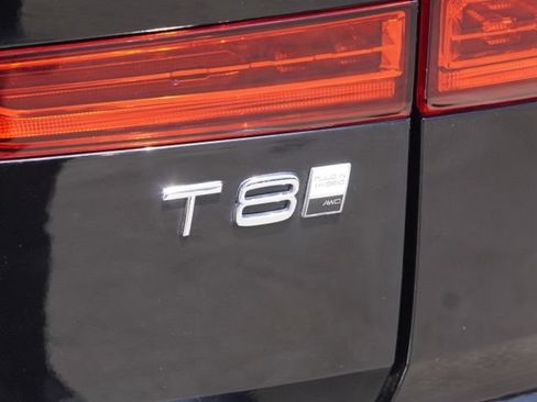 Used 2025 Volvo XC60 T8 Plus w/ Protection Package Premier AWD/4WD image 11