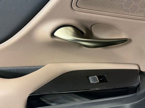 Used 2023 Lexus ES 350 w/ Premium Package FWD image 29