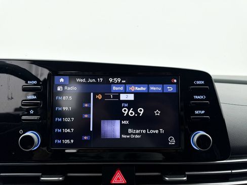 Used 2022 Hyundai Elantra SEL w/ Convenience Package FWD image 21