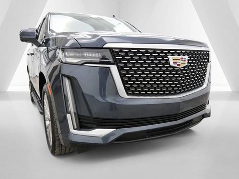 Used 2021 Cadillac Escalade Premium Luxury w/ Driver Assist Tech Package AWD/4WD image 4