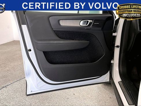 Certified 2024 Volvo XC40 B5 Ultimate w/ Protection Package Premier AWD/4WD image 23