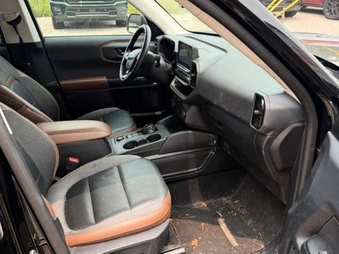 Used 2023 Ford Bronco Sport Outer Banks w/ Tech Package AWD/4WD image 18