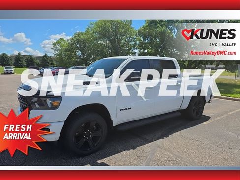 Used 2022 RAM 1500 Big Horn AWD/4WD image 2
