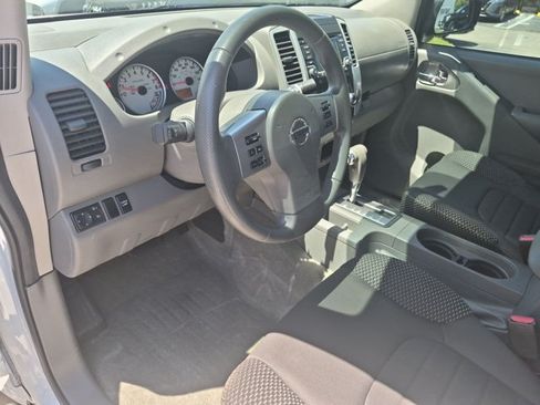 Used 2015 Nissan Frontier Desert Runner RWD image 10