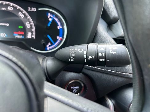 Used 2025 Toyota RAV4 XLE AWD/4WD image 21