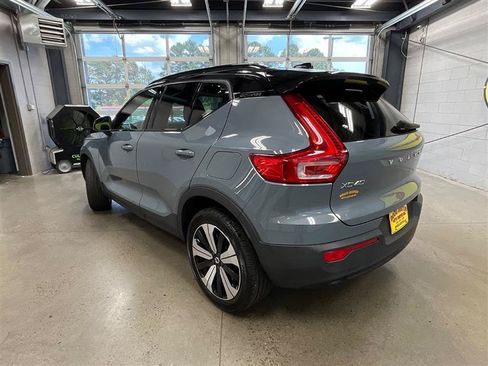 Used 2023 Volvo XC40 Recharge Plus AWD/4WD image 3