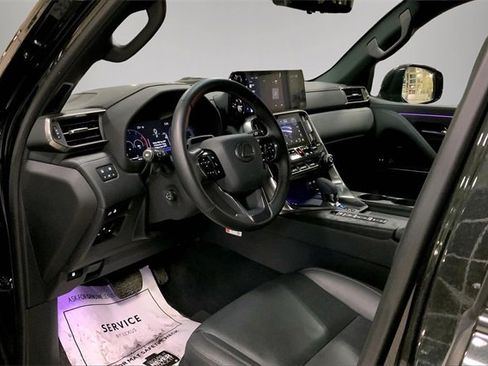 Used 2025 Lexus LX 700h Overtrail image 11