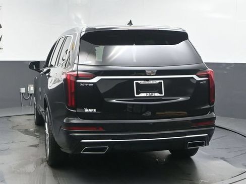 Used 2025 Cadillac XT6 Premium Luxury FWD image 38