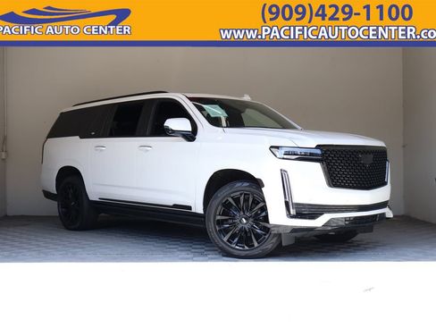 Used 2022 Cadillac Escalade ESV Premium Luxury w/ Performance Package AWD/4WD image 1