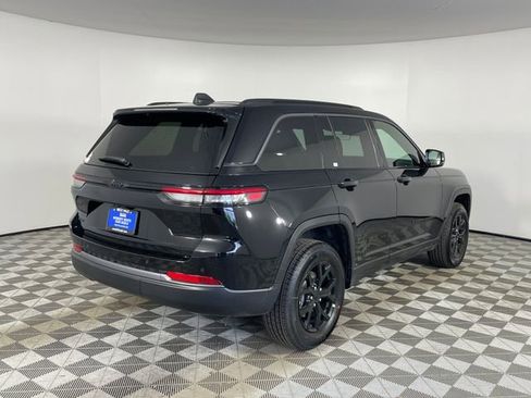 New 2026 Jeep Grand Cherokee 4WD image 14