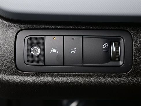 New 2027 Chevrolet Bolt LT w/ Comfort Package FWD image 22