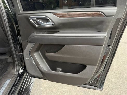 Used 2021 Chevrolet Suburban LT AWD/4WD image 28