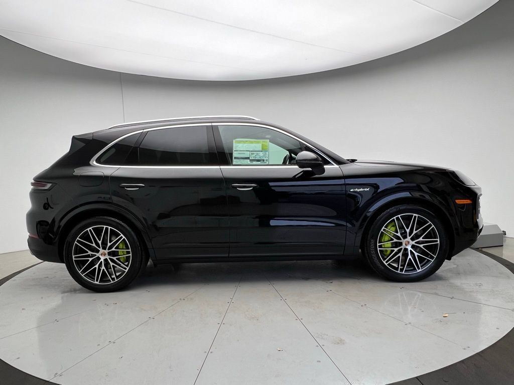 Used 2026 Porsche Cayenne E-Hybrid AWD/4WD image 23