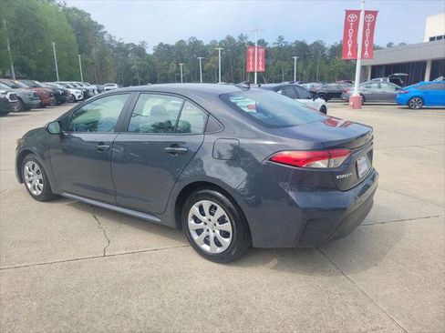 Certified 2023 Toyota Corolla LE FWD image 3