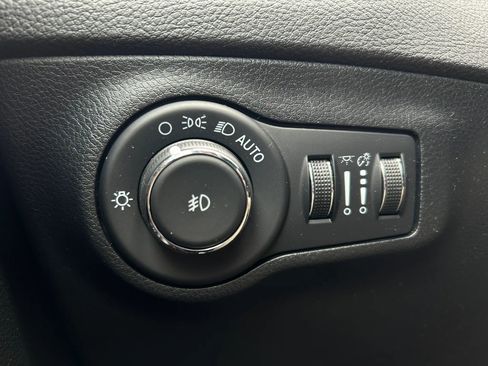 Used 2021 Jeep Compass Trailhawk w/ Convenience Group AWD/4WD image 13