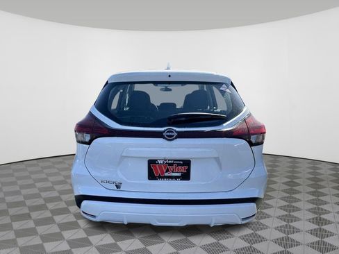 Certified 2025 Nissan Kicks Play S FWD image 17