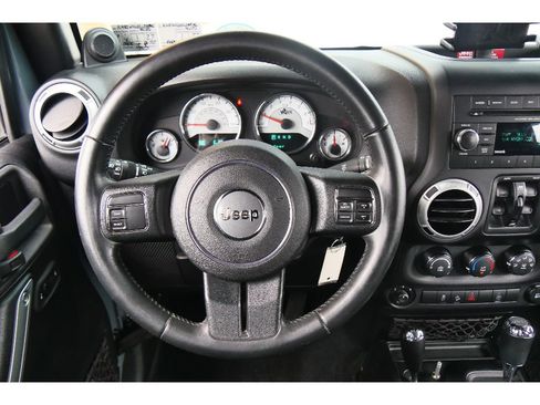 Used 2014 Jeep Wrangler Unlimited Rubicon AWD/4WD image 21