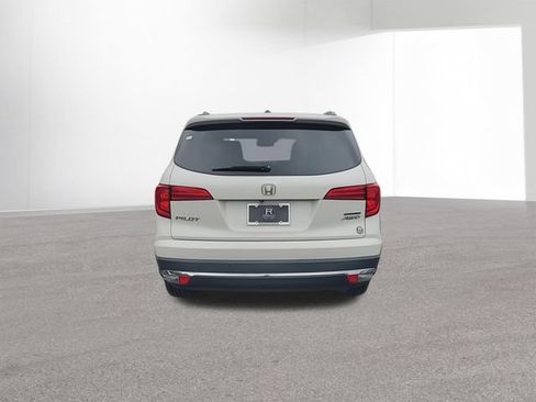 Used 2018 Honda Pilot Touring image 8