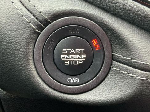 Used 2022 Dodge Durango GT image 35