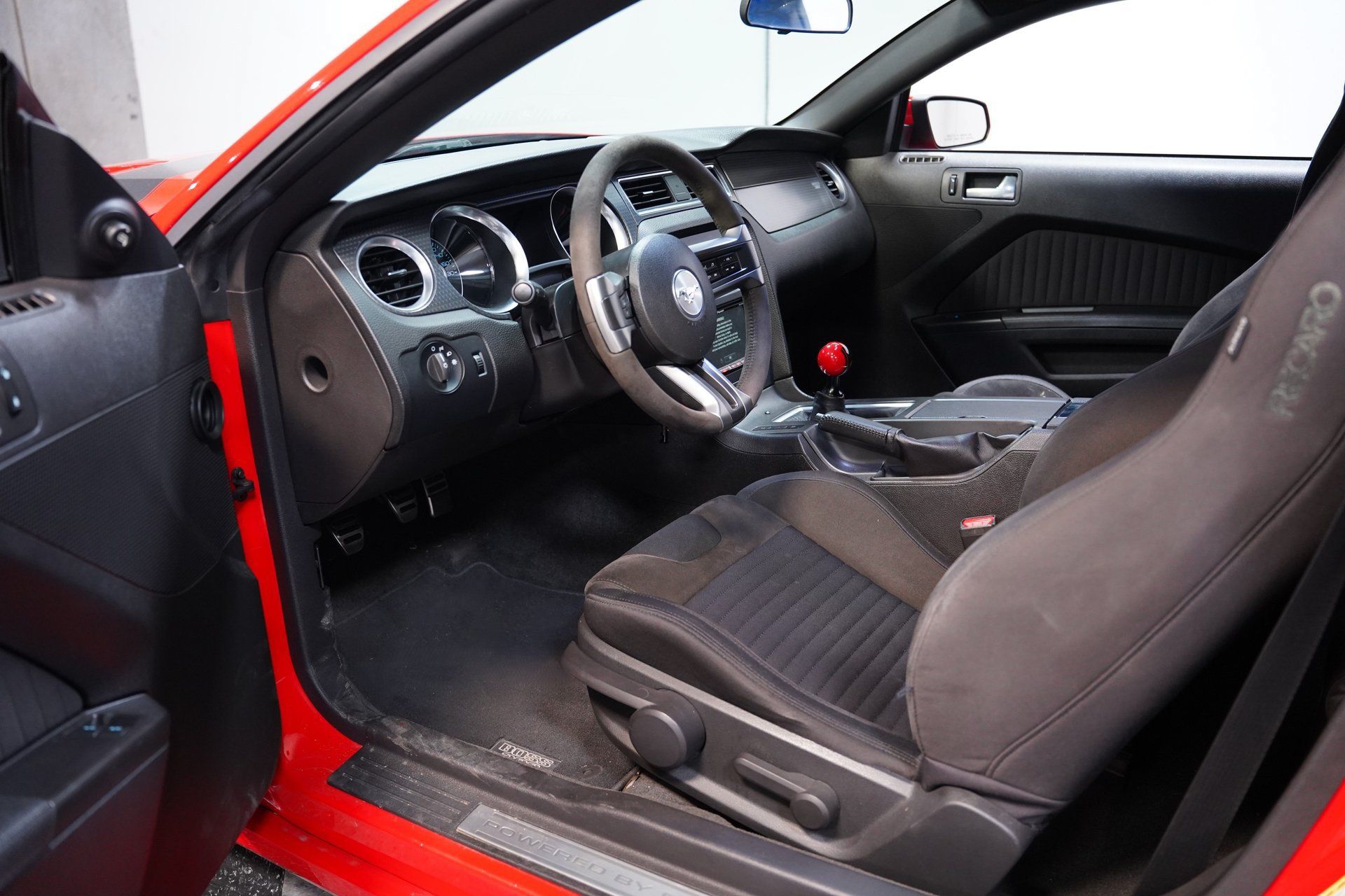 Used 2013 Ford Mustang Boss 302 w/ Boss 302 Accessory Pkg RWD image 4