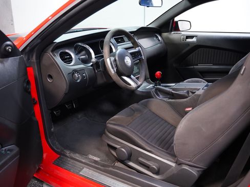 Used 2013 Ford Mustang Boss 302 w/ Boss 302 Accessory Pkg RWD image 4