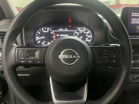 Used 2023 Nissan Rogue SV AWD/4WD image 22