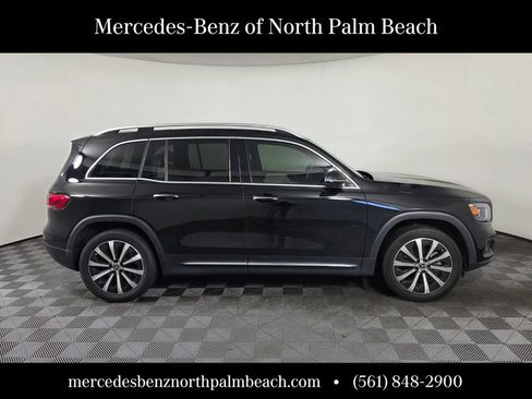 Used 2023 Mercedes-Benz GLB 250 image 7