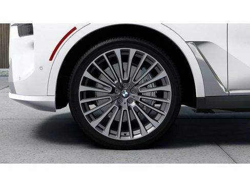 New 2027 BMW X7 xDrive40i w/ Premium Package AWD/4WD image 7