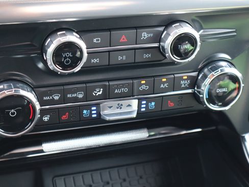 New 2025 Ford F150 Lariat w/ Equipment Group 502A High image 29