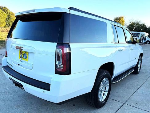 Used 2019 GMC Yukon XL SLE image 3