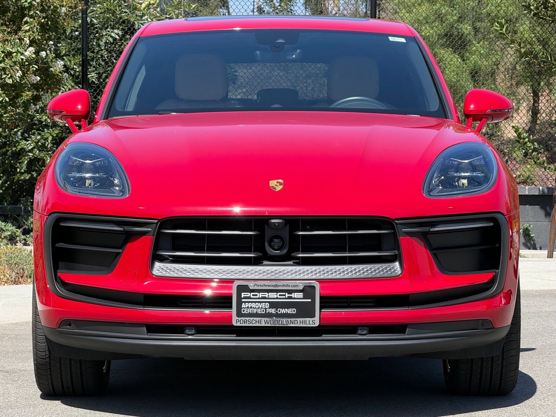 Certified 2026 Porsche Macan AWD/4WD image 10