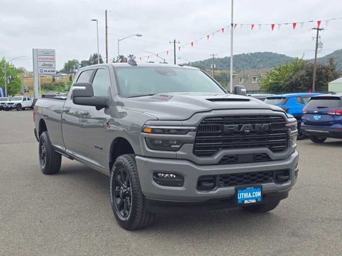 New 2026 RAM 3500 Laramie AWD/4WD image 7