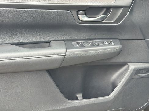 Used 2024 Honda CR-V LX image 13