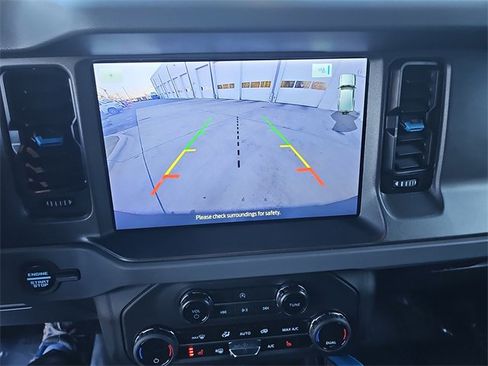 Certified 2024 Ford Bronco Black Diamond image 23
