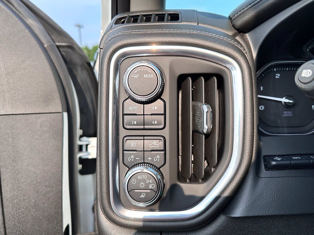 Certified 2021 GMC Sierra 2500 Denali w/ Denali Ultimate Package AWD/4WD image 40