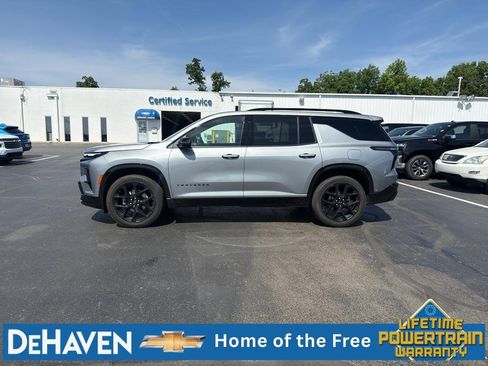 Used 2026 Chevrolet Traverse RS w/ LPO, Floor Liner Package AWD/4WD image 3