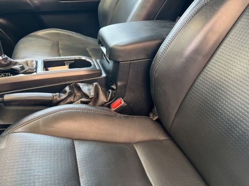 Used 2019 Toyota Tacoma TRD Sport image 28