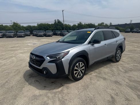 Used 2024 Subaru Outback Premium AWD/4WD image 1