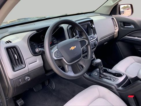 Used 2020 Chevrolet Colorado W/T w/ WT Convenience Package RWD image 17