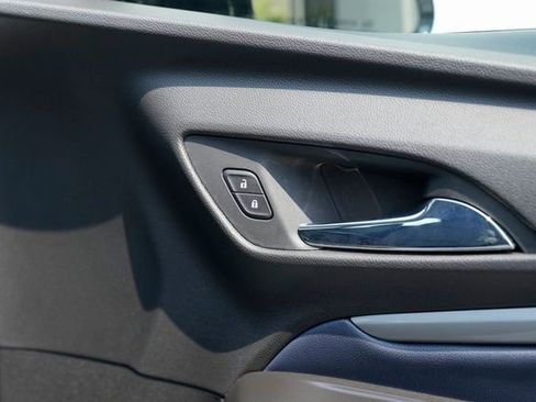 Used 2022 Chevrolet Bolt EUV Premier image 32