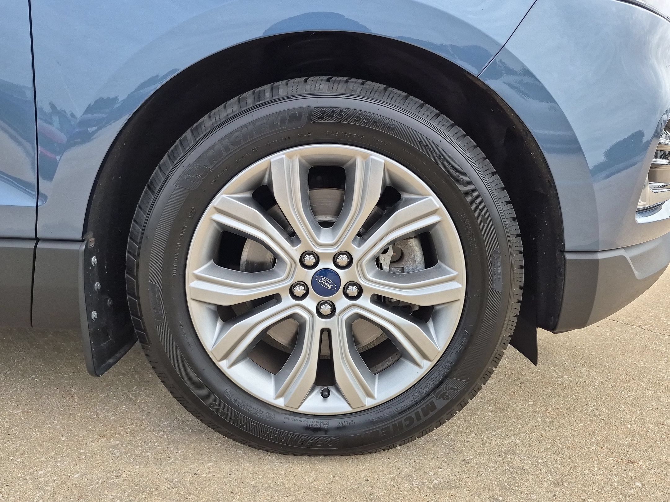 Used 2019 Ford Edge Titanium w/ Cold Weather Package AWD/4WD image 35